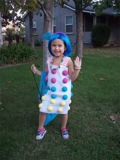 DIY kids Halloween costume | Dollar Store costume - Dots candy costume